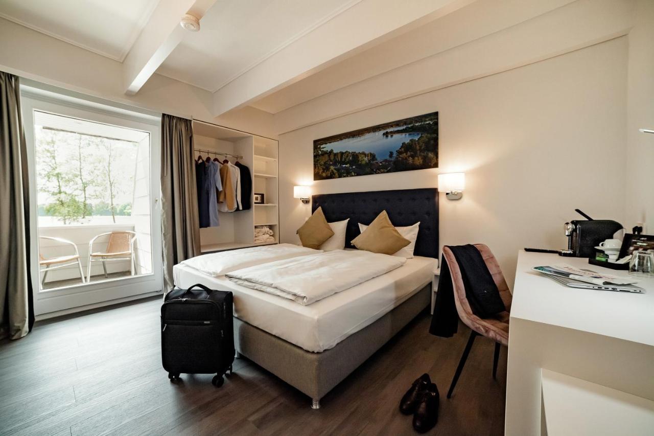 Seehotel Am Tankumsee Isenbuettel Bagian luar foto