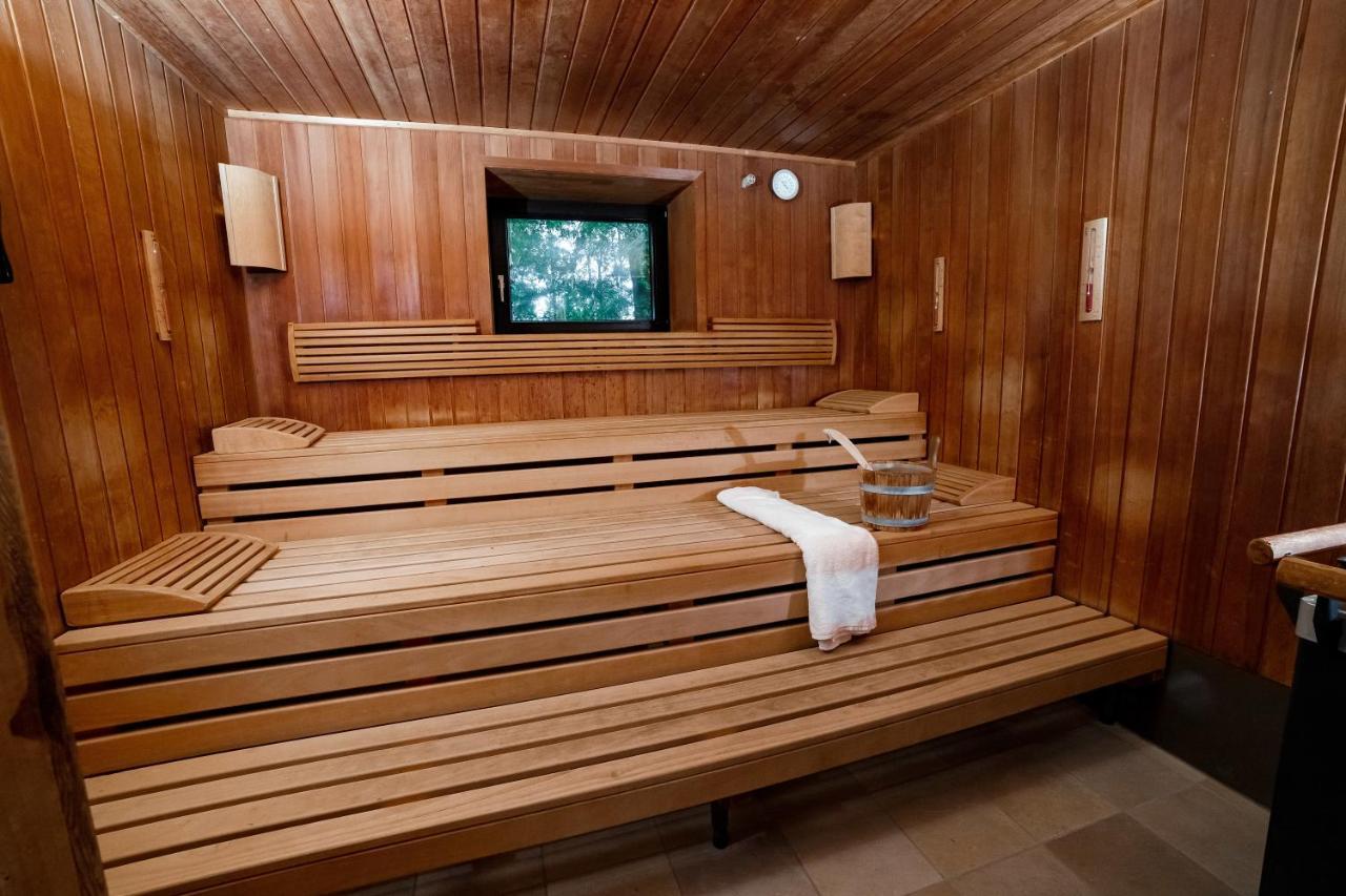 Seehotel Am Tankumsee Isenbuettel Bagian luar foto
